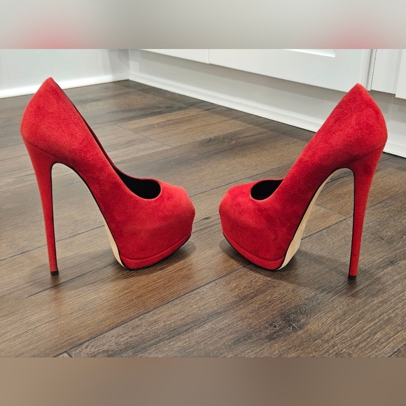 Giuseppe Zanotti Red Suede Peep Toe Platform Heels - Picture 3 of 13